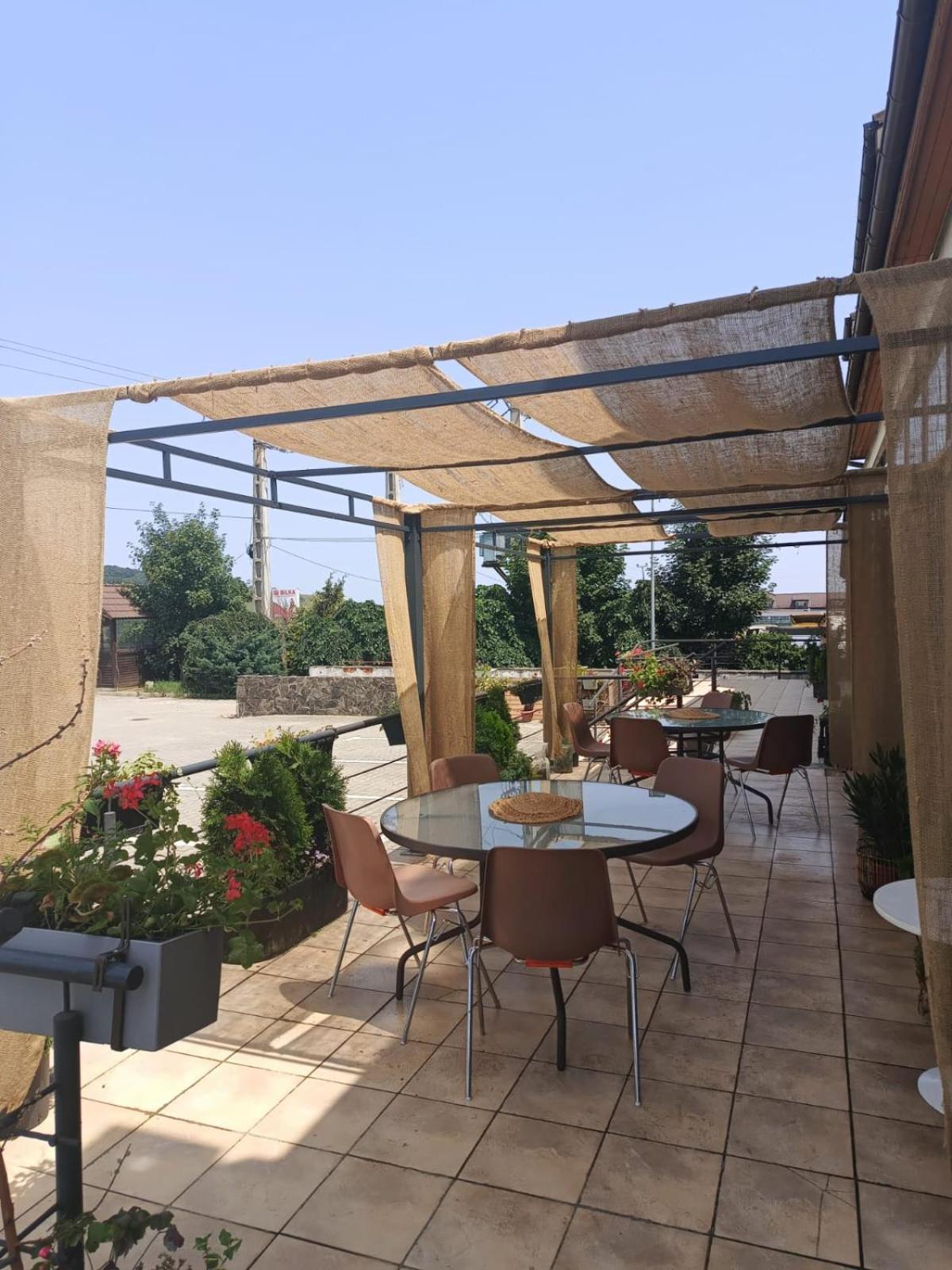 La Cuib Cristian Sibiu Hotell Exteriör bild