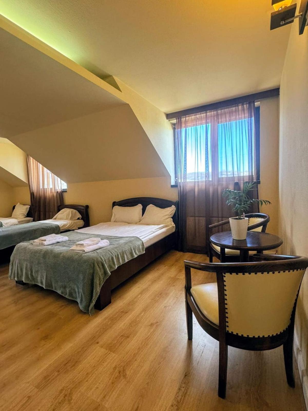 La Cuib Cristian Sibiu Hotell Exteriör bild